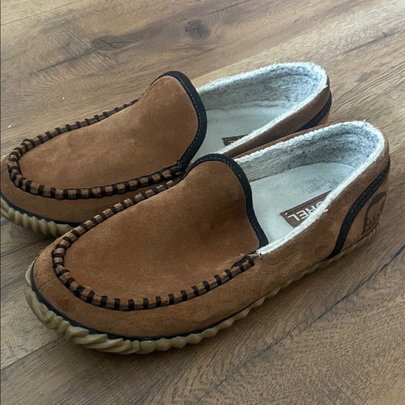 Sorel Men’s Dude Moc Tan Suede Slipper Size 7.5 - Picture 2 of 14